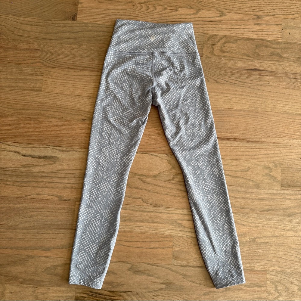 Lululemon Wunder Under Reptilia Jacquard Chambray Starlight Leggings 4 - Picture 8 of 9